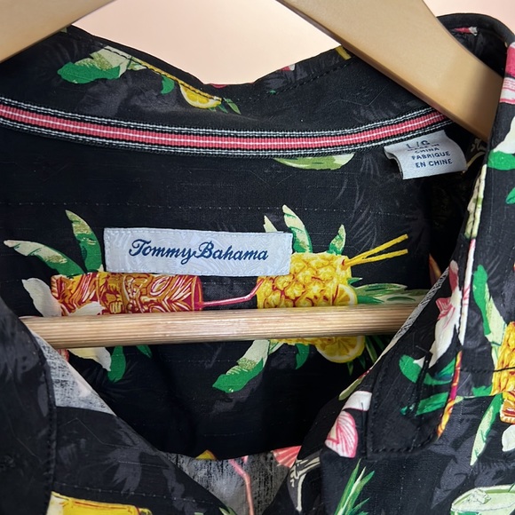 Tommy Bahama Button down - Picture 2 of 2